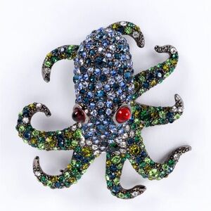 Kenneth Jay Lane Seagram crystal brooch